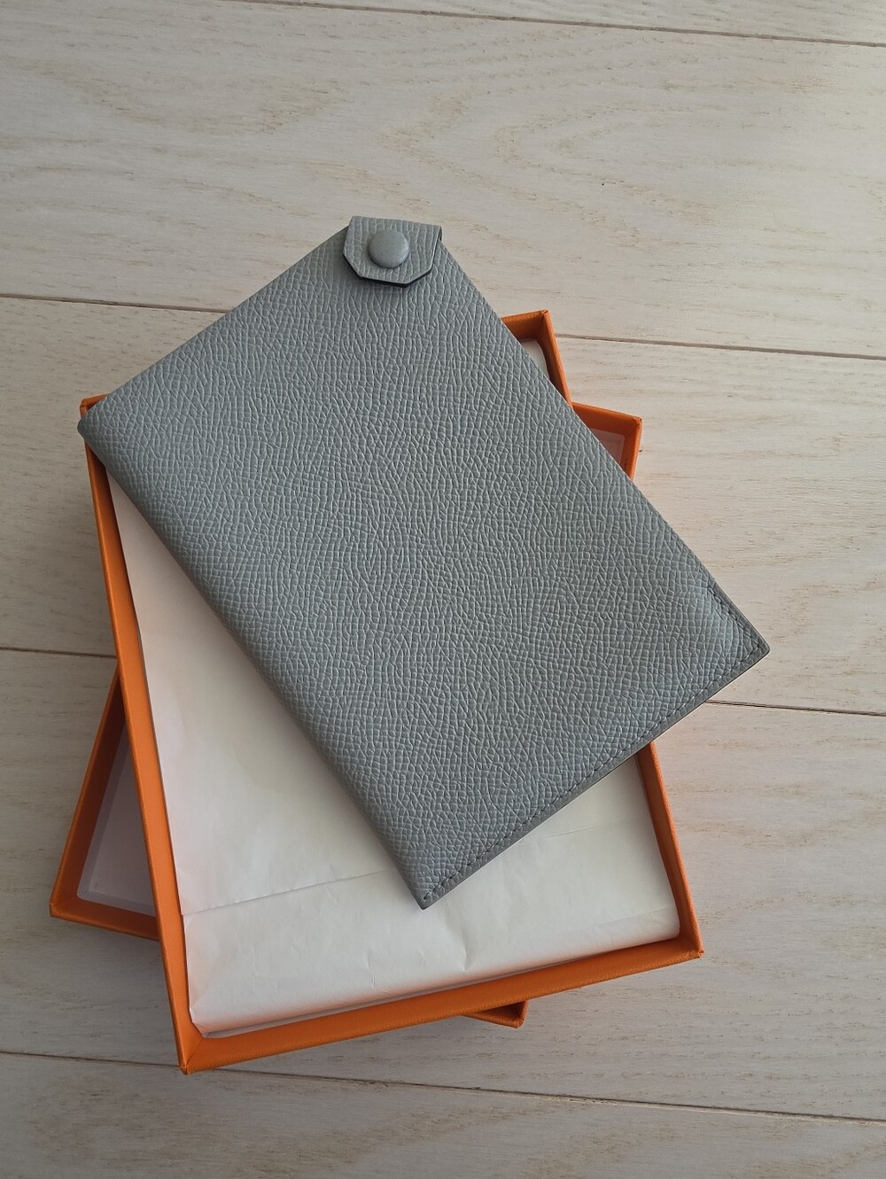 Hermès Tarmac Epsom Leather Passport Holder – Blue Grey